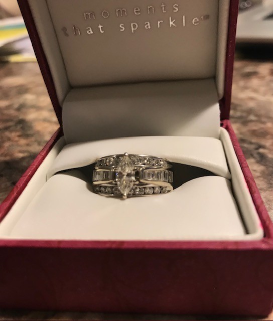 2 CT/W white gold with large Marquette center wedding ring for women size 7.5
