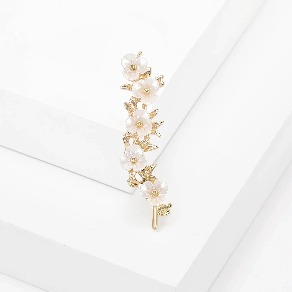 Rhinestone Plum Blossom Branch Pin for Women Pearl Plant Flower Office Party DIY