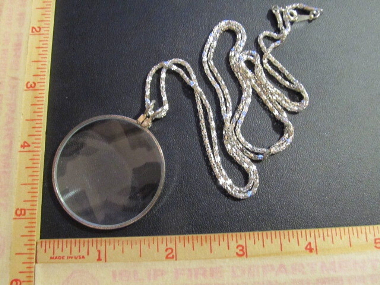 Silver Tone Magnifying Glass 5X Loupe Pendant Fashion Necklace1