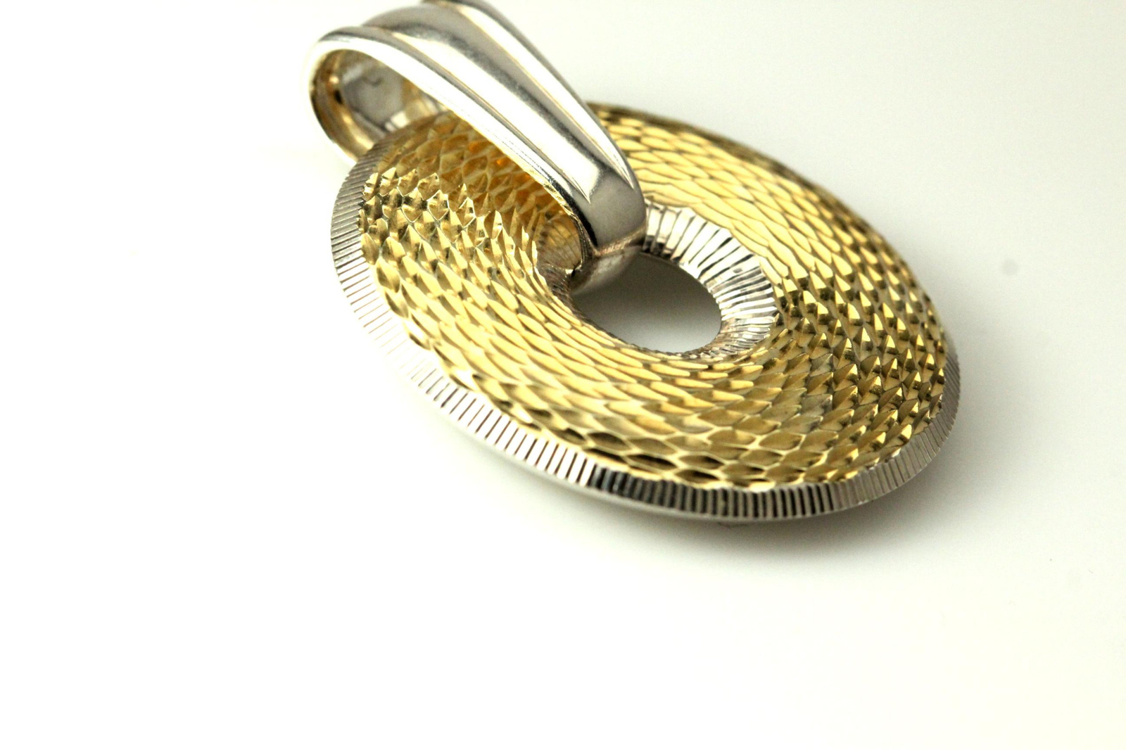 925 Sterling Silver & Gold Plated Textured Disc Pendant 13.1 Grams (PEN6251)