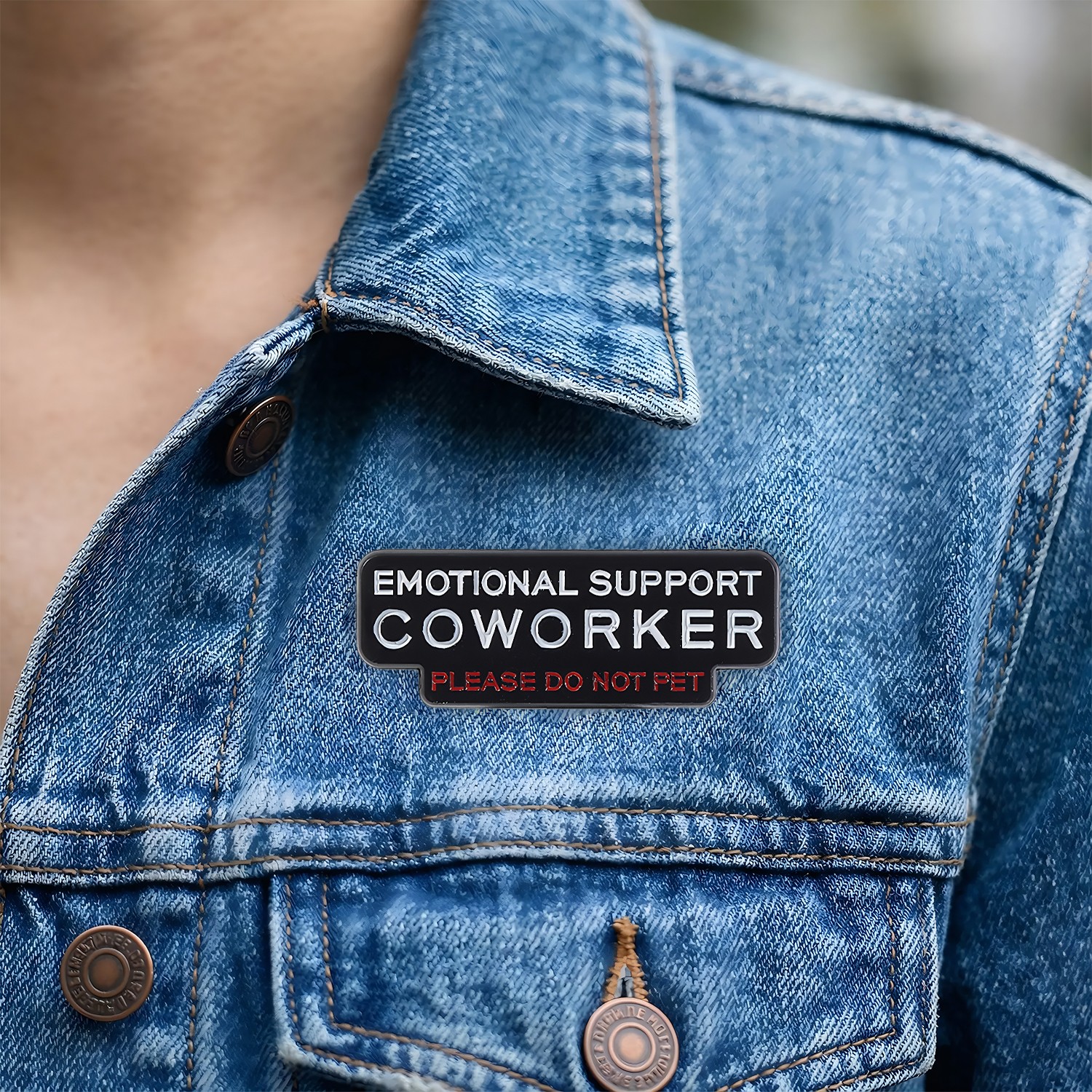 2PCS Emotional Support Coworker Pin, Please Do Not Pet Office Humorous Red White