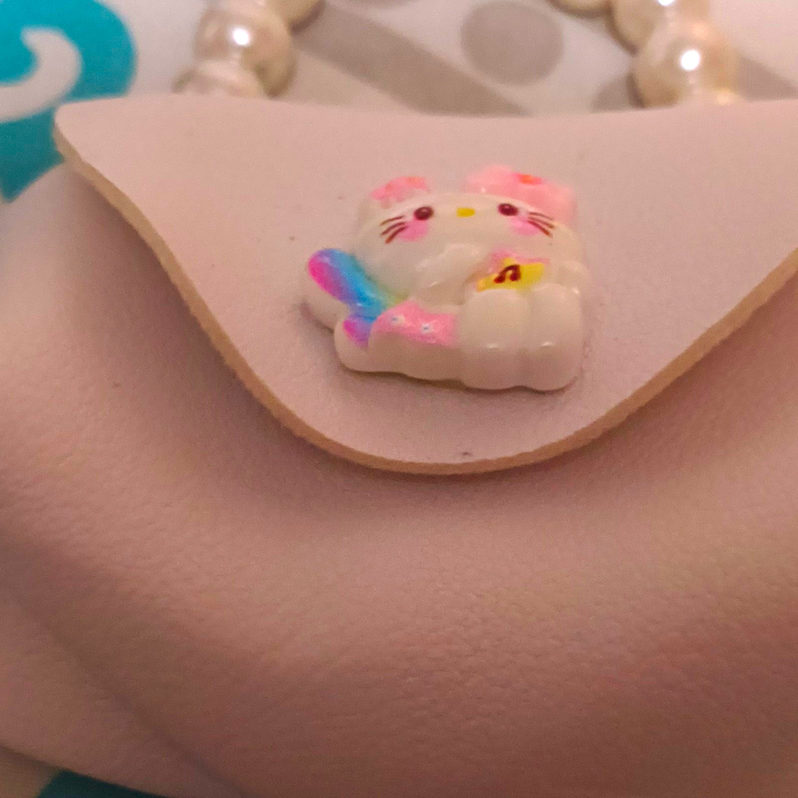 White Pink Blue Plastic Beaded Necklace Cat Charm Pendant Bead Chain