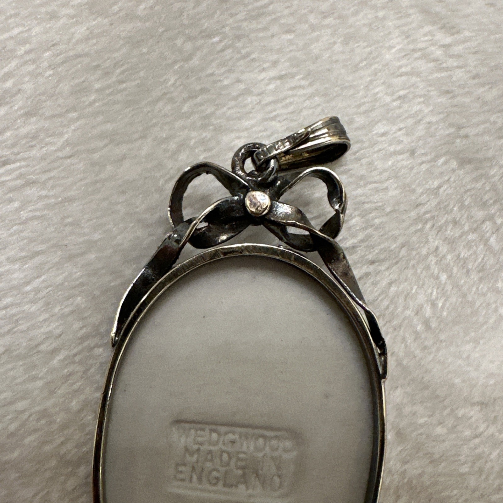 Wedgwood White Jasperware Pendant Sterling Silver Mother Love SEE DESCRIPTION