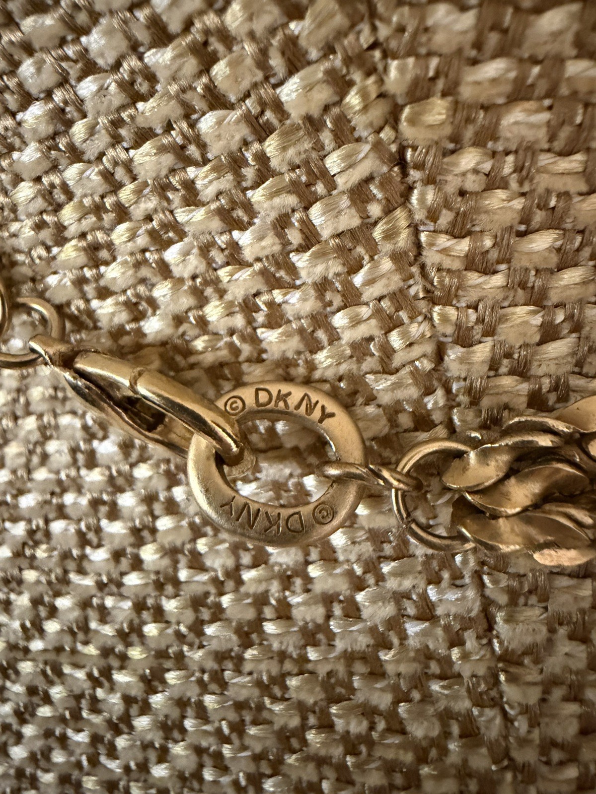 Vintage 16″ Donna Karan DKNY 1980s Gold Metal Necklace with hanging pearl