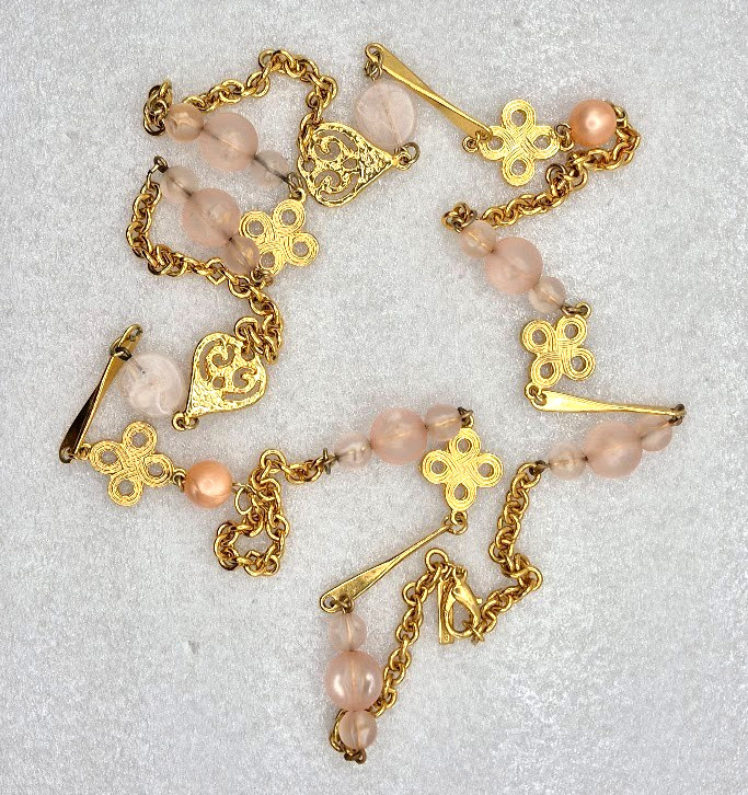Casual Corner Gold Tone Chain Peach Blush Beaded Necklace Signed 40″