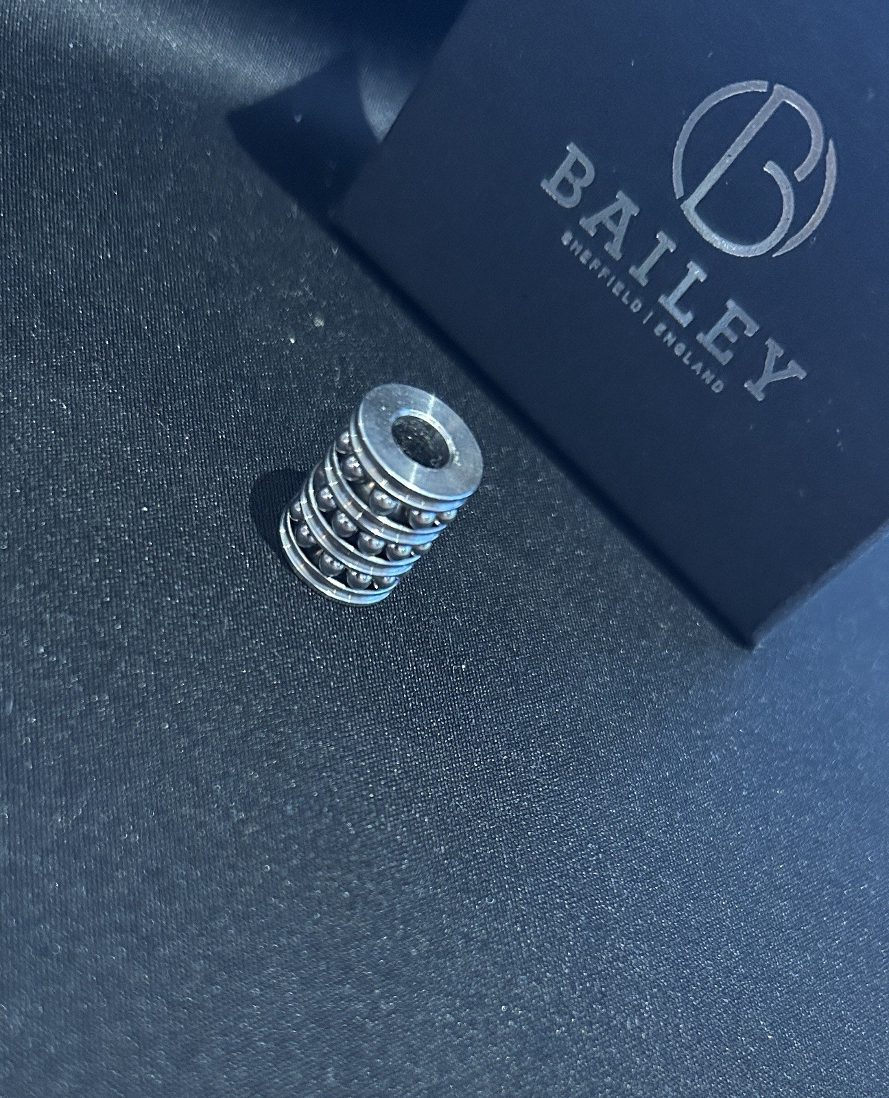 BAILEY OF SHEFFIELD-Stainless Steel CABLE Bracelet & Pendant Converter Necklace