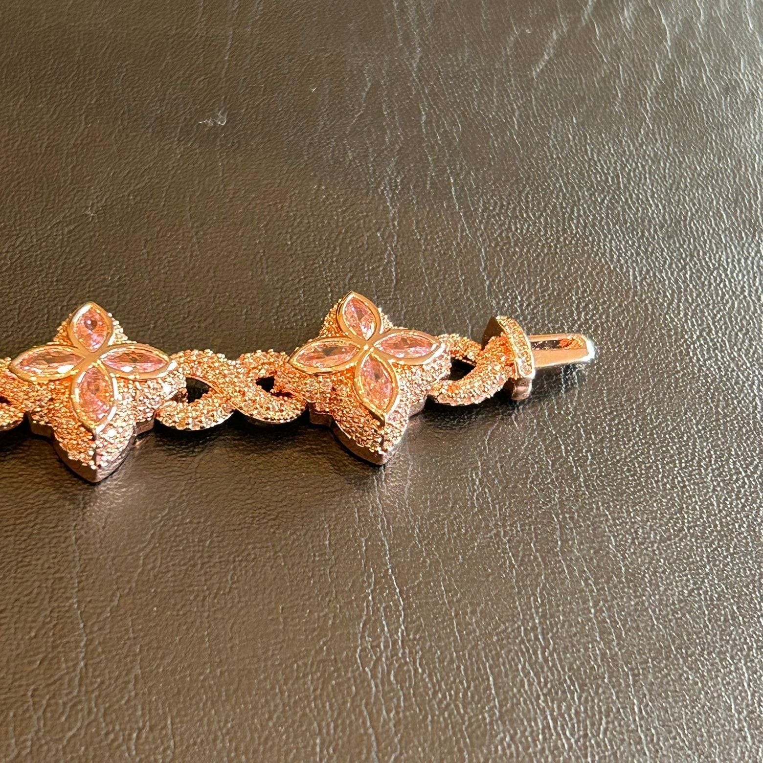 Brand New Rose Gold Clover Bracelet 7 Inch VVS1 Moissanite