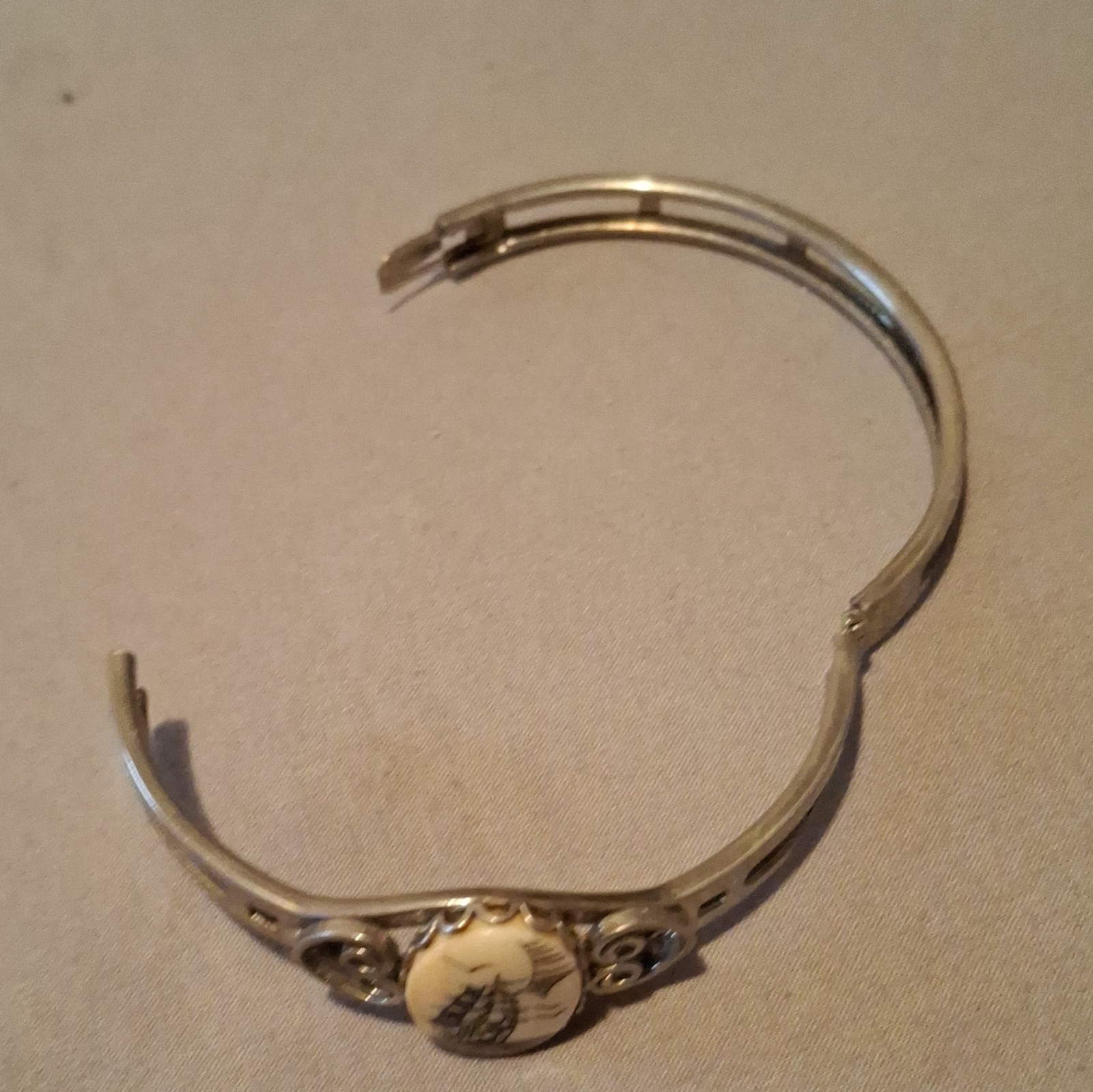 Silver Tone Hinged Bangle Cuff Bracelet Oval Nautical Ship Cameo Ivory