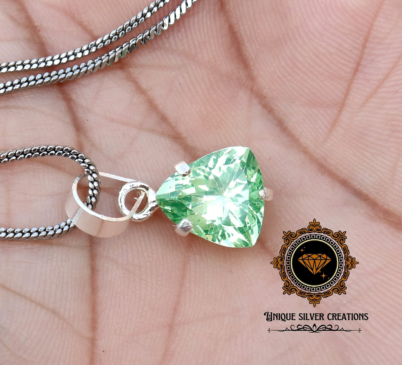 AAA Natural Green Peridot Certified Gemstone Pendant 925 Sterling Silver 8.60 Ct