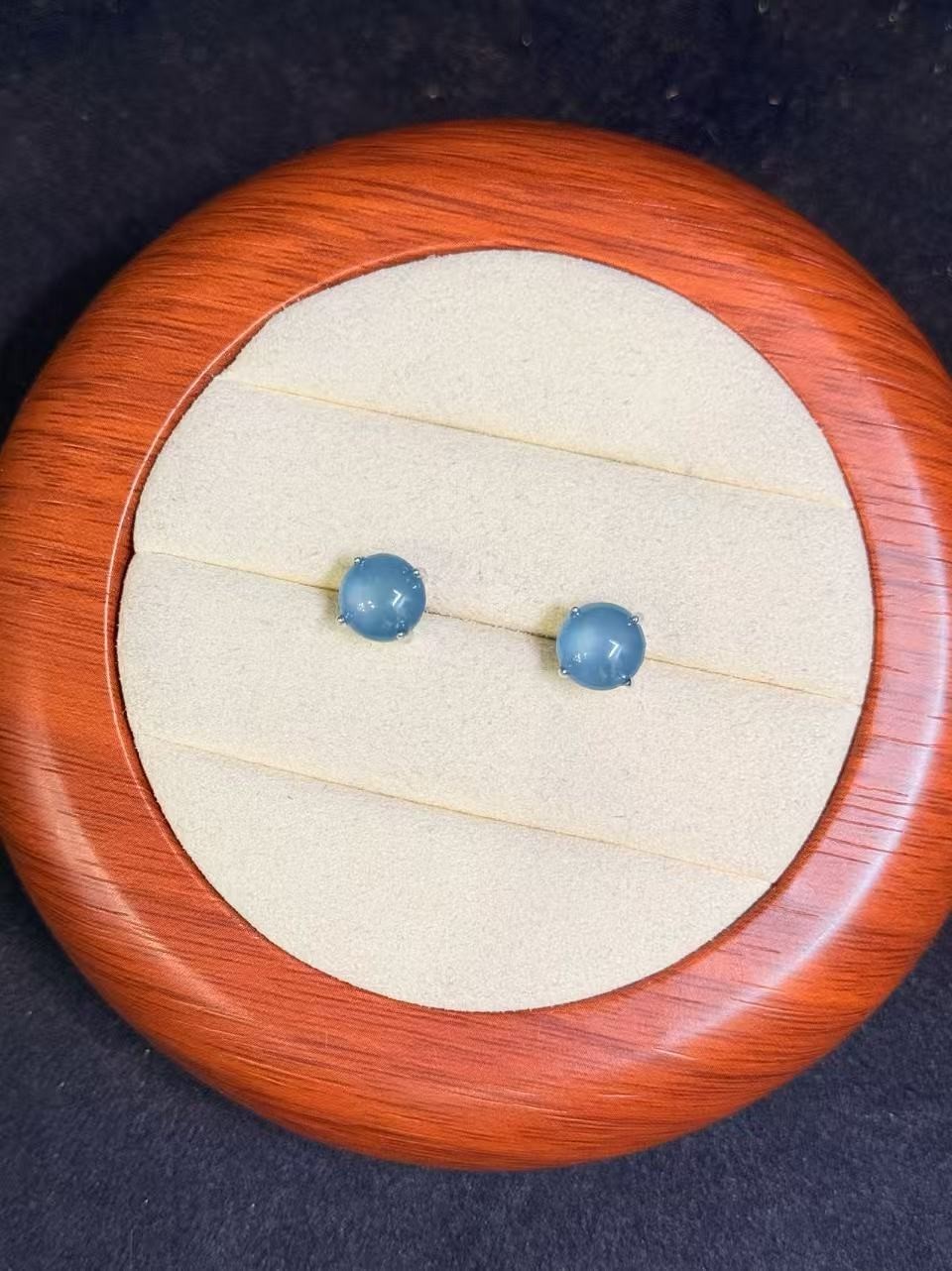 Nice Natural sky blue jadeite stud earring