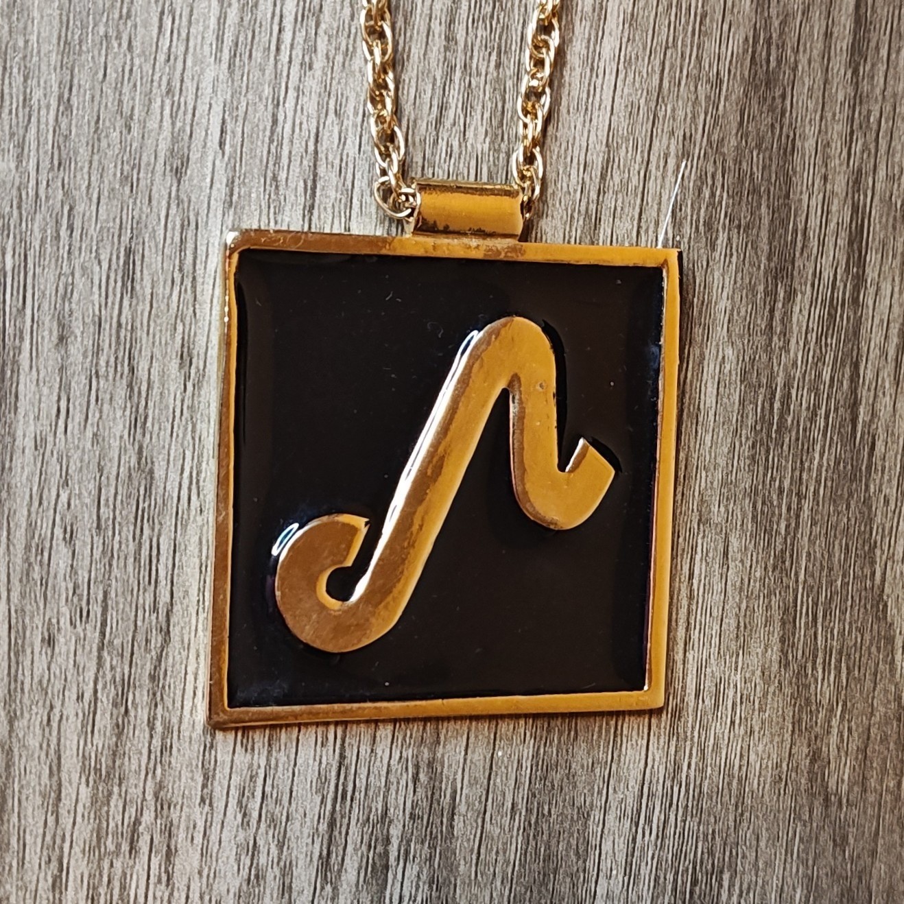 VTG Celebrity Gold Tone Leo Zodiac Sign Square Pendant Necklace Black Enamel