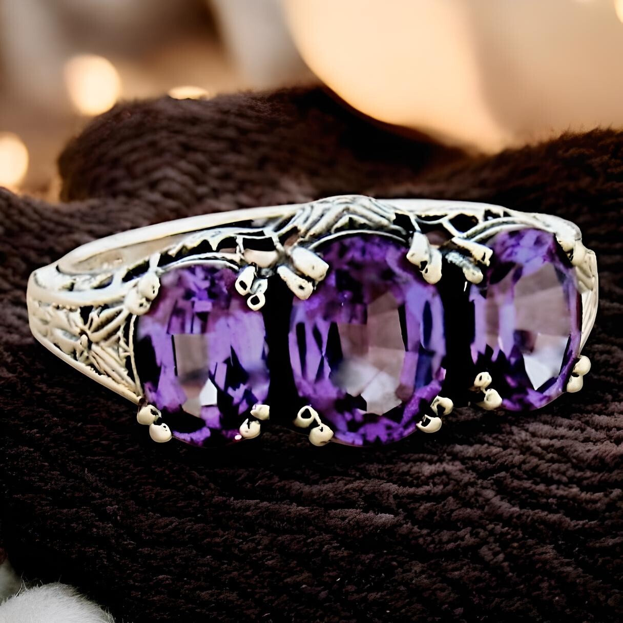 COLOR CHANGING 925 STERLING SILVER THREE-STONE SIMULATED ALEXANDRITE RING 422X