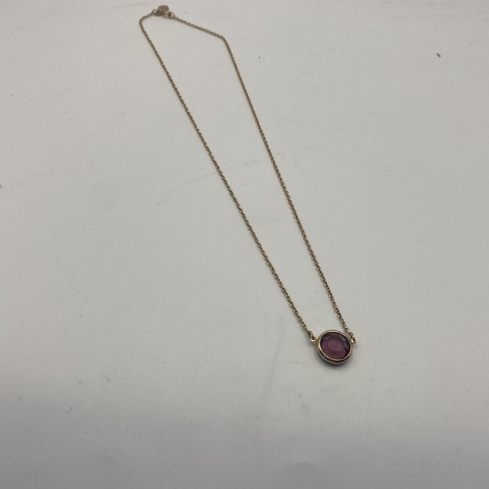 Avon Gold Tone Purple Glass Round Pendant Necklace 17 In Womens Jewelry