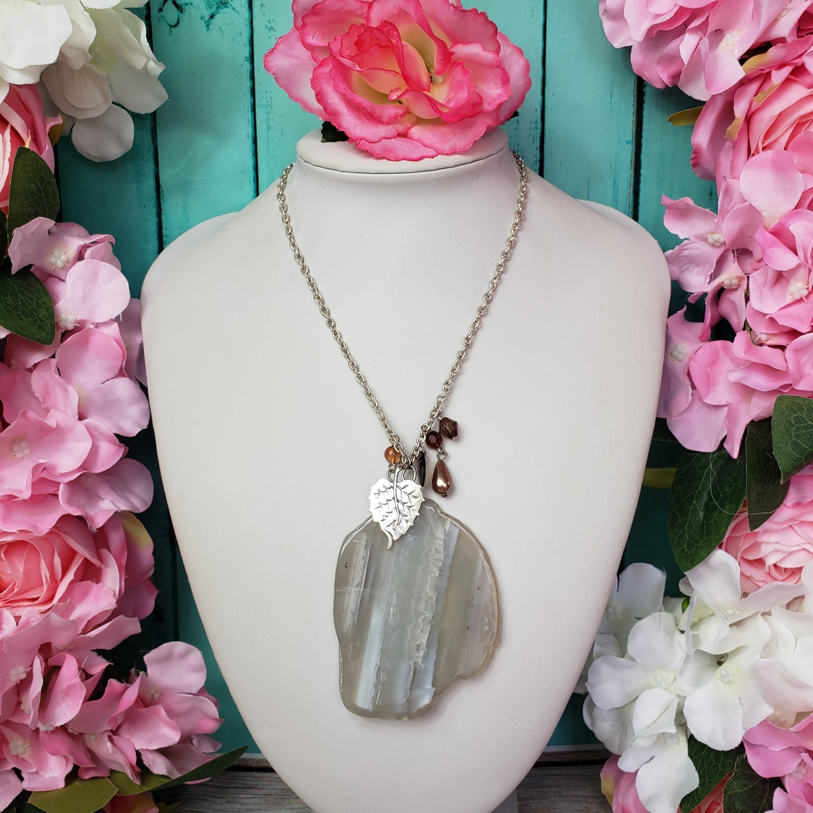Gray Agate Slice Pendant Necklace Natural Stone Charm Boho Chain Jewelry