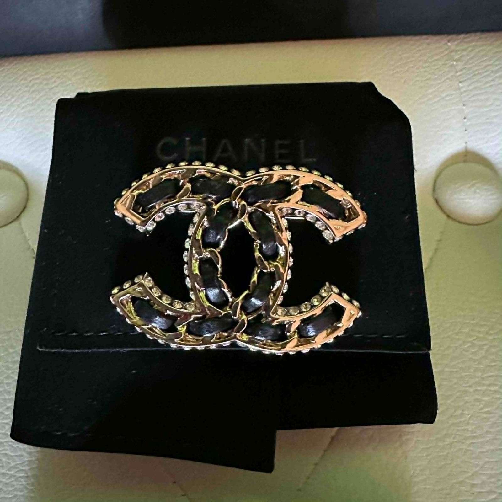CHANEL CC LOGO Brooch Pale Gold Tone Large Pin Statement & Box Dust Bag Tag