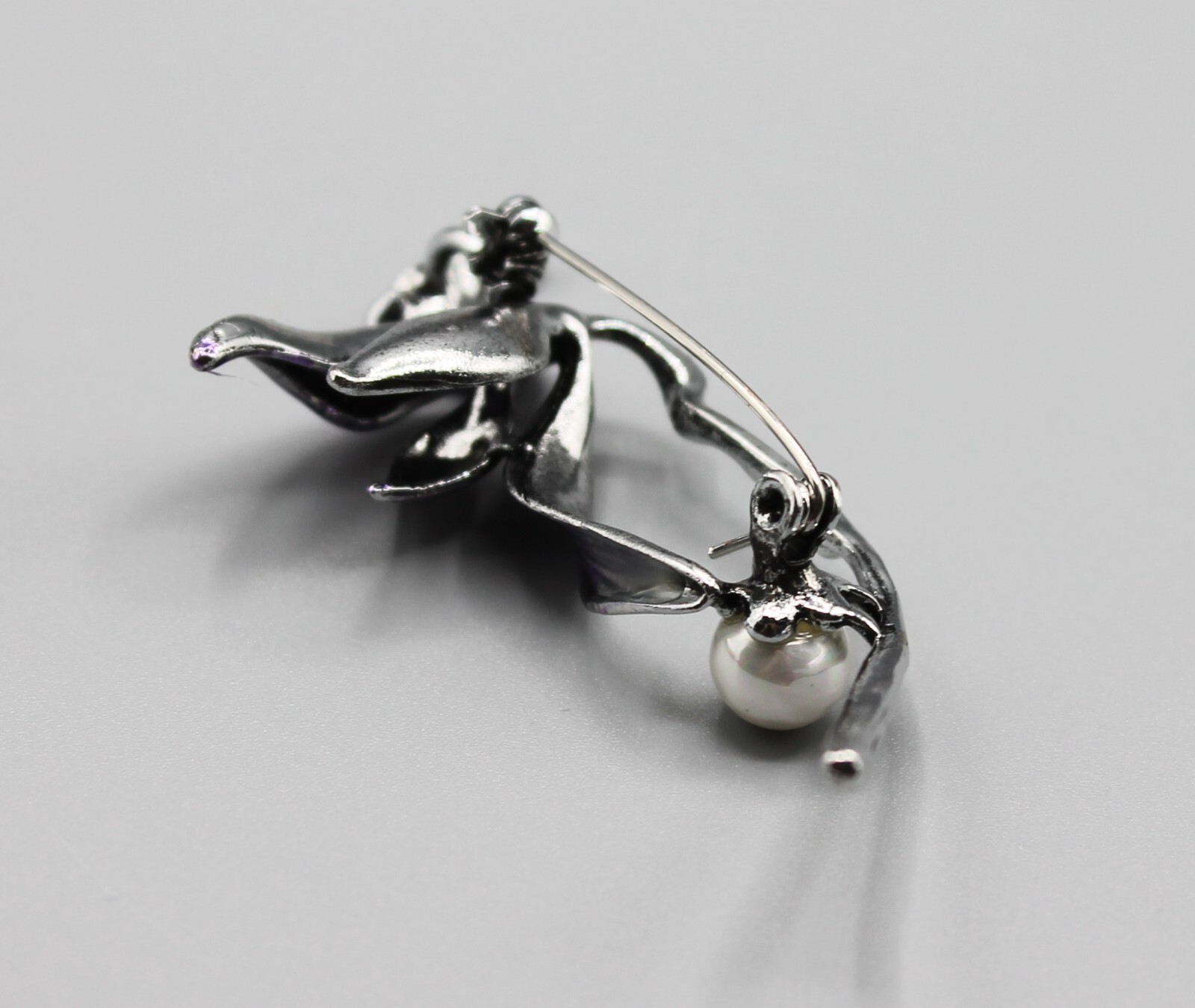 Lotus flower pin brooch jewelry fashion pearl purple silver tone elegant