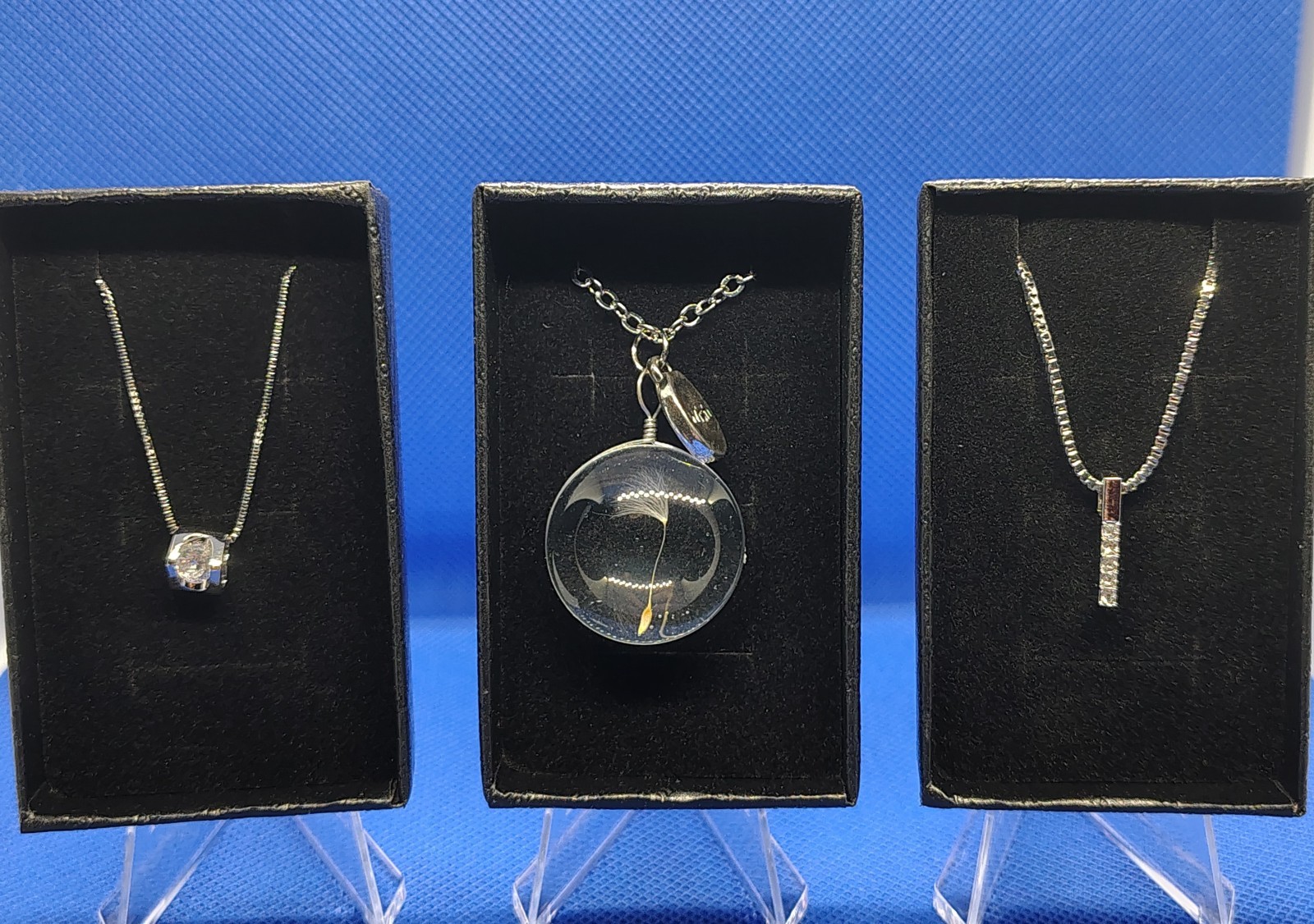 25 Necklace Resell Lot! Priced Cheap. Costume Jewerly + Free boxes