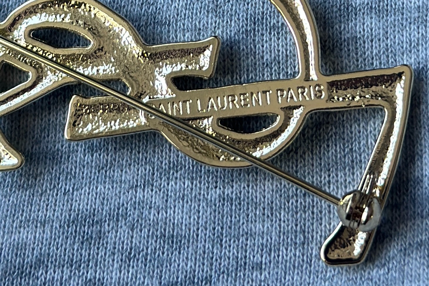Vintage Yves Saint Laurent Gold Tone YSL Brooch Style Pin Designer Jewelry 2.8″