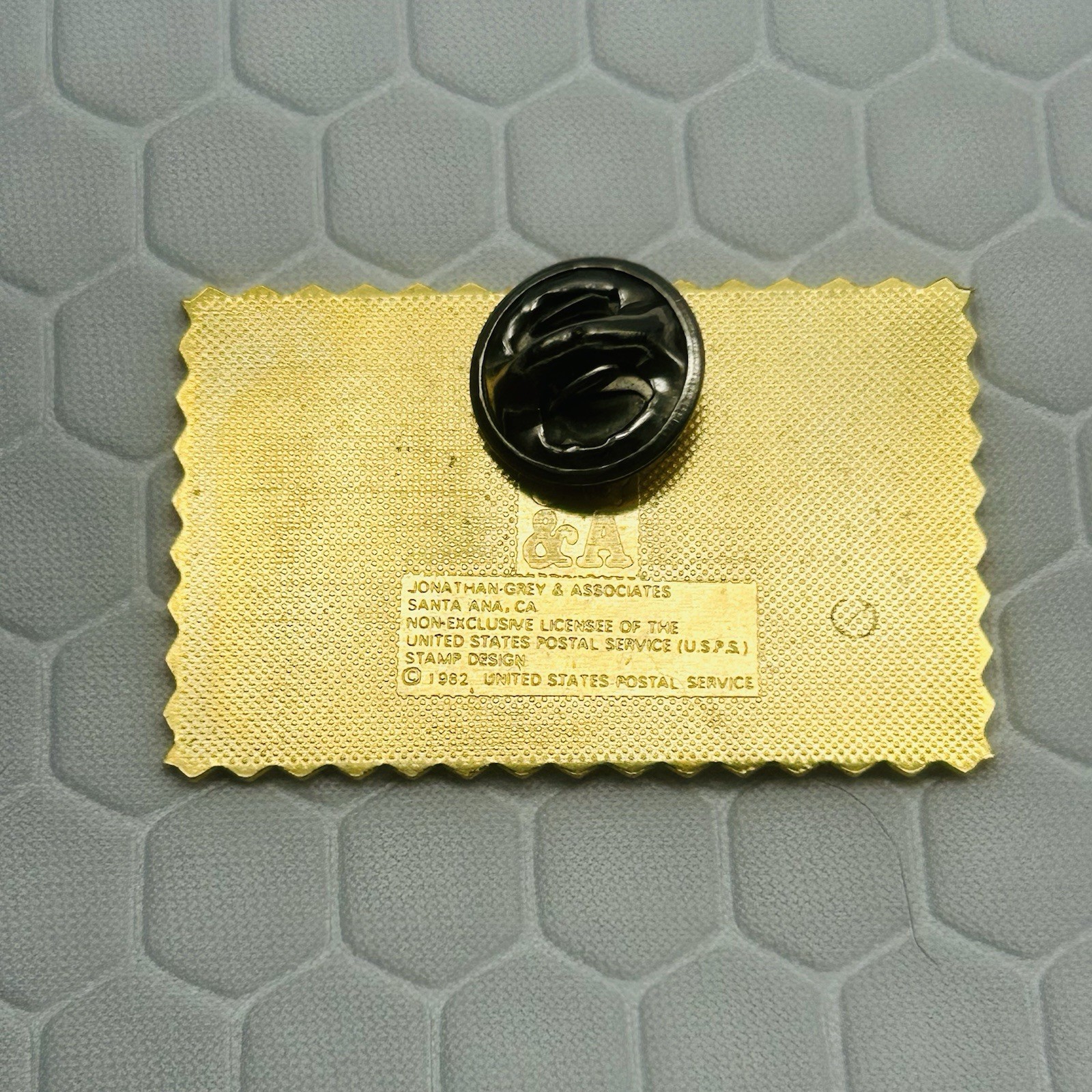 Vtg 1982 USPS Postage Stamp Pin Love Floral Gold Tone Junk Journaling Crafts