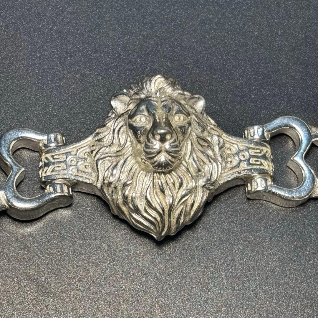 Vintage 925 Sterling Silver Lion Bracelet: A High-Quality Accessory That