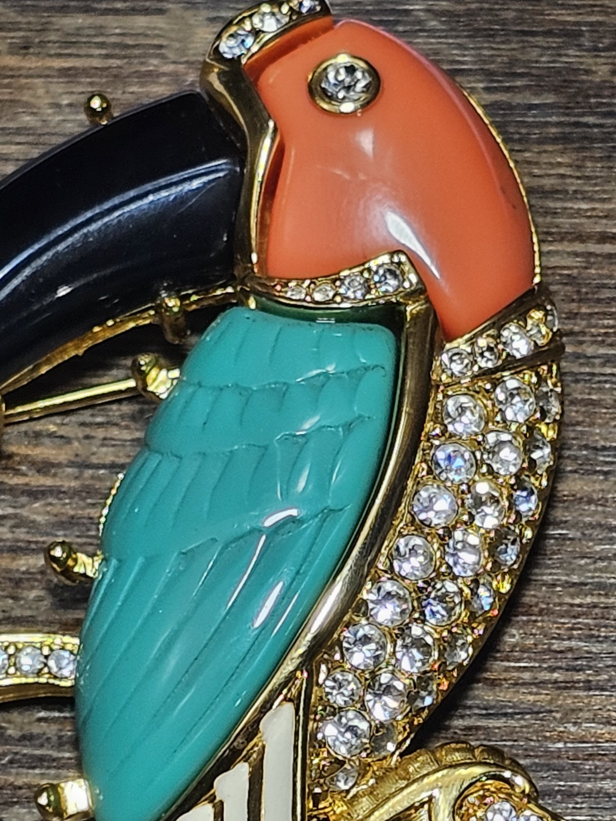KJL Signed Gold Tone Enamel Toucan Bird Brooch Pin 3in Turquoise/Rhinestone