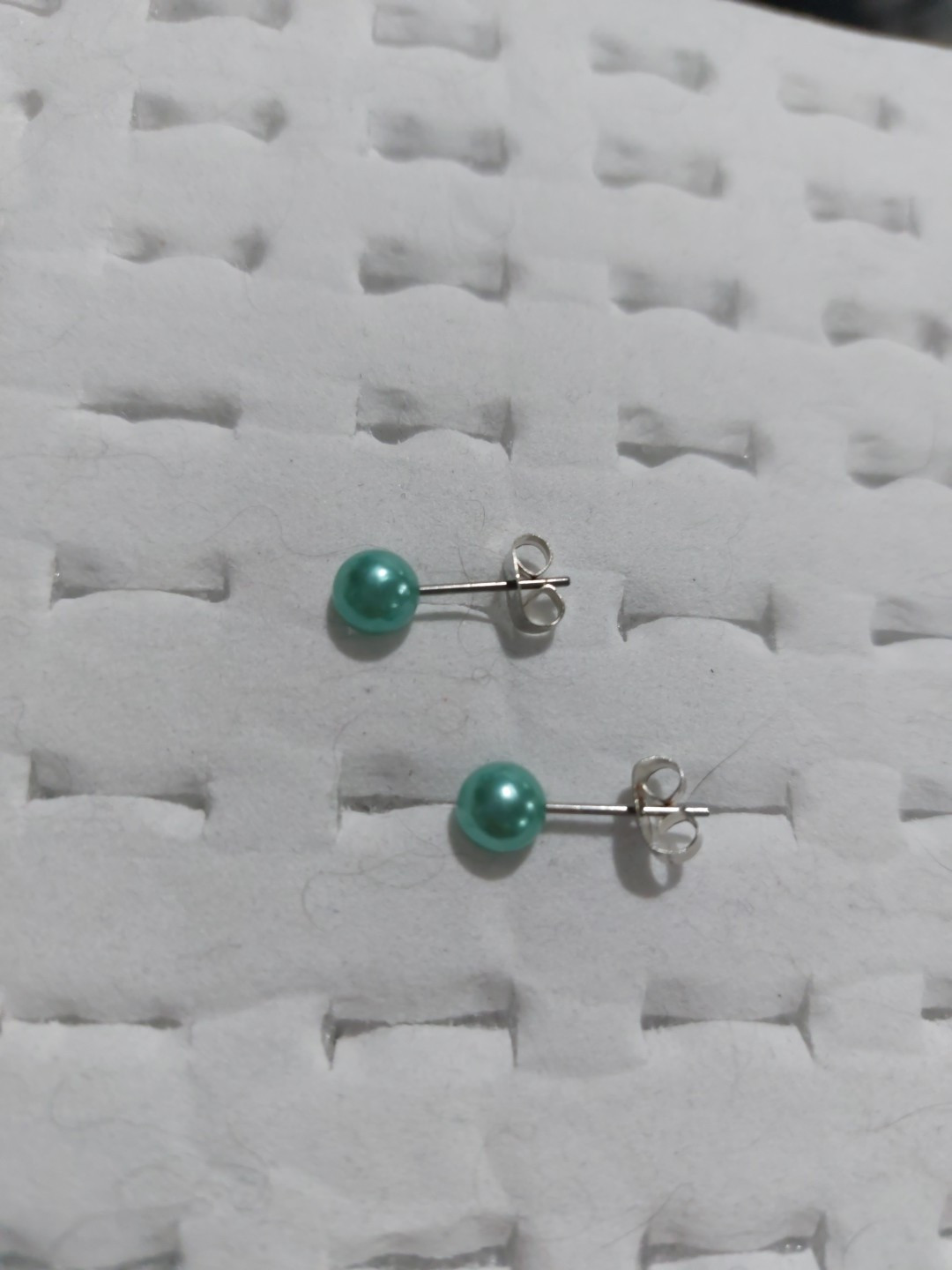 Blue/green Pearly Ball Stud 5mm (D84) New