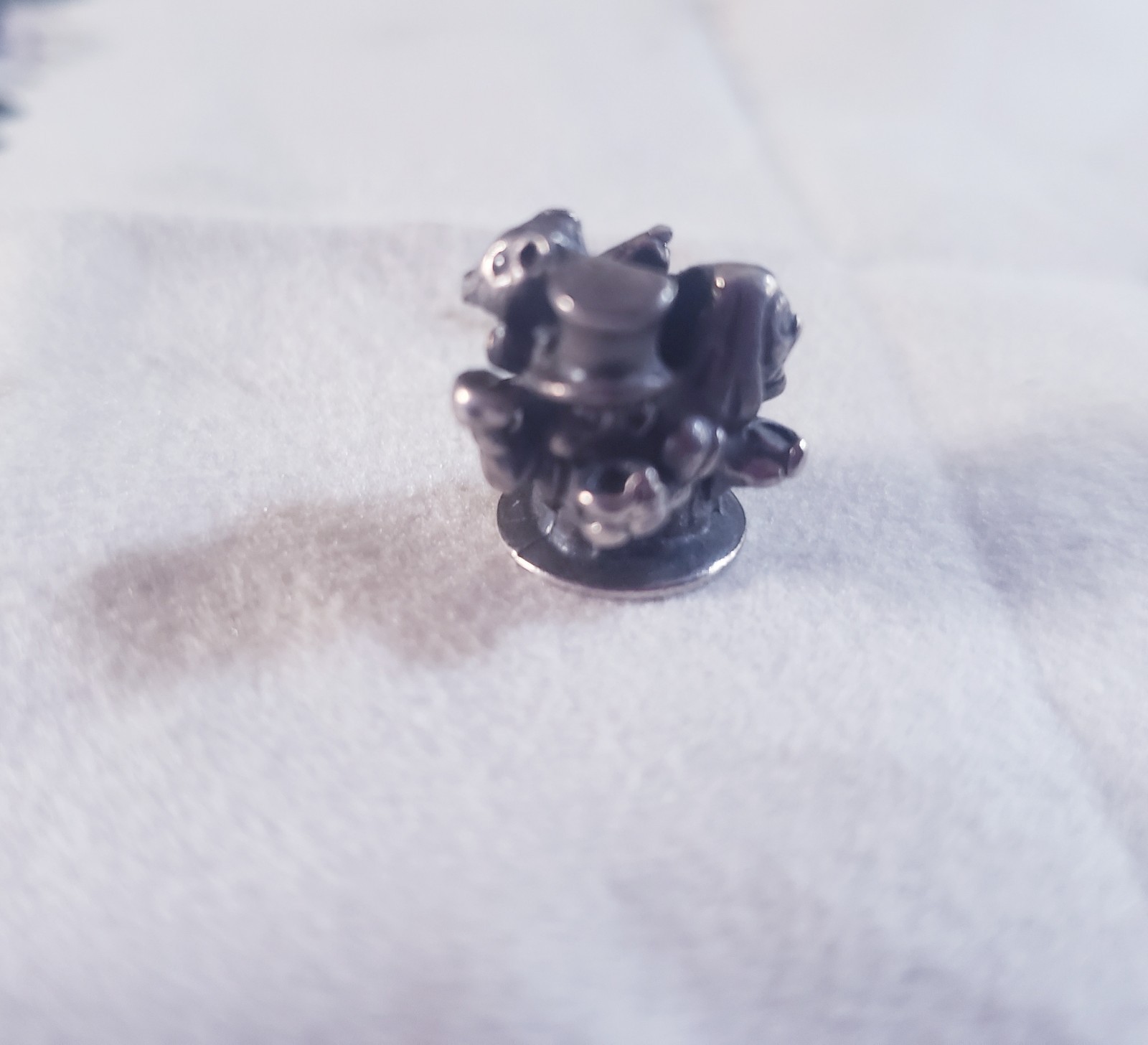 Gently Pre-own Trollbeads HTF World Tour United Kingdom Alice in Wonderland Bead