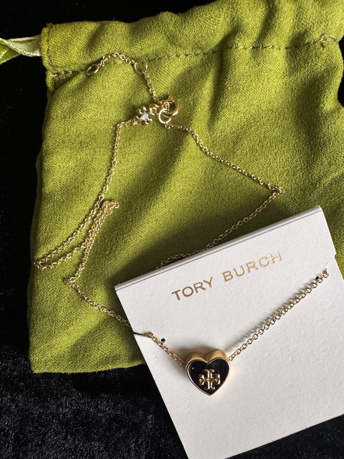 Tory Burch Kira Heart Pendant Gold tone Necklace 16-18” w/pouch Excellent GIFT