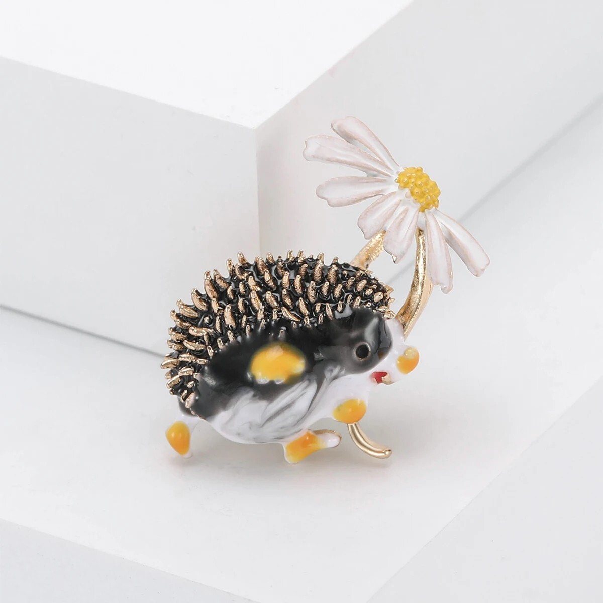 Hot Sale Enamel Hedgehog Brooches Small Animal Pin Friend Gifts Accessories