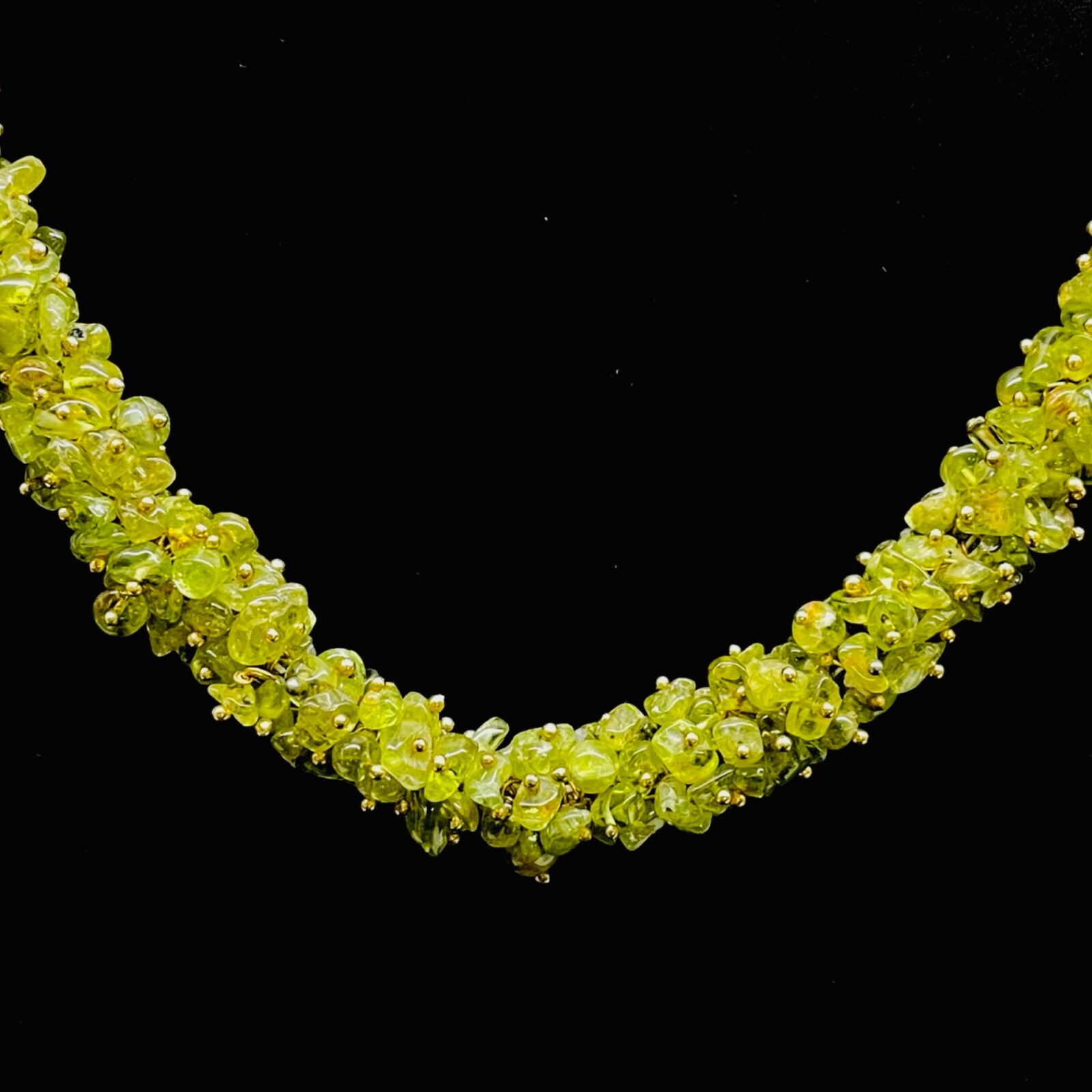 18″ Single Strand Natural Peridot Necklace Sparkling Untreated Rough Chips Beads