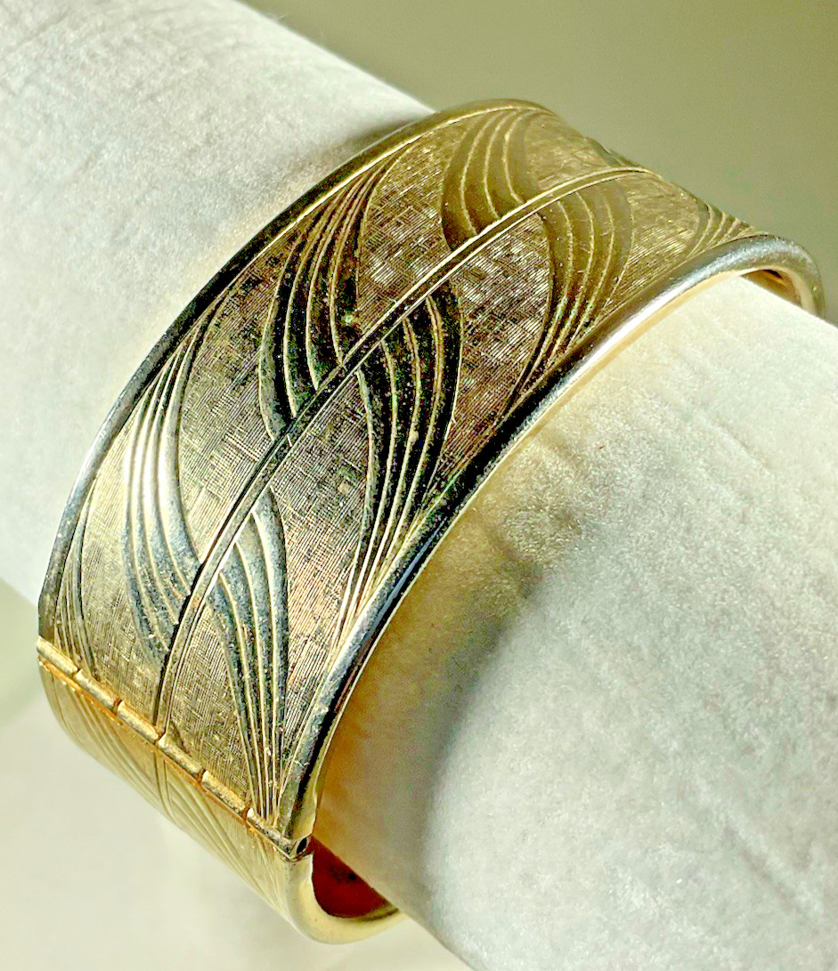 Lot 4 Bracelets Cuff Bangle 1″ Wide Mixed Materials 2 Hinged 2 Slides Classic