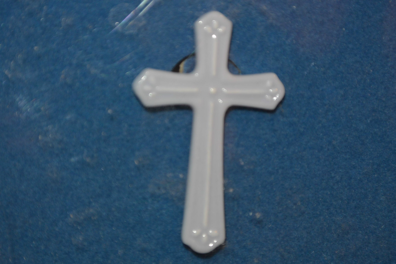 Roman,Inc Porcelain Cross Easter Pin Jewelry 1.5 inch Valencia Collection NEW