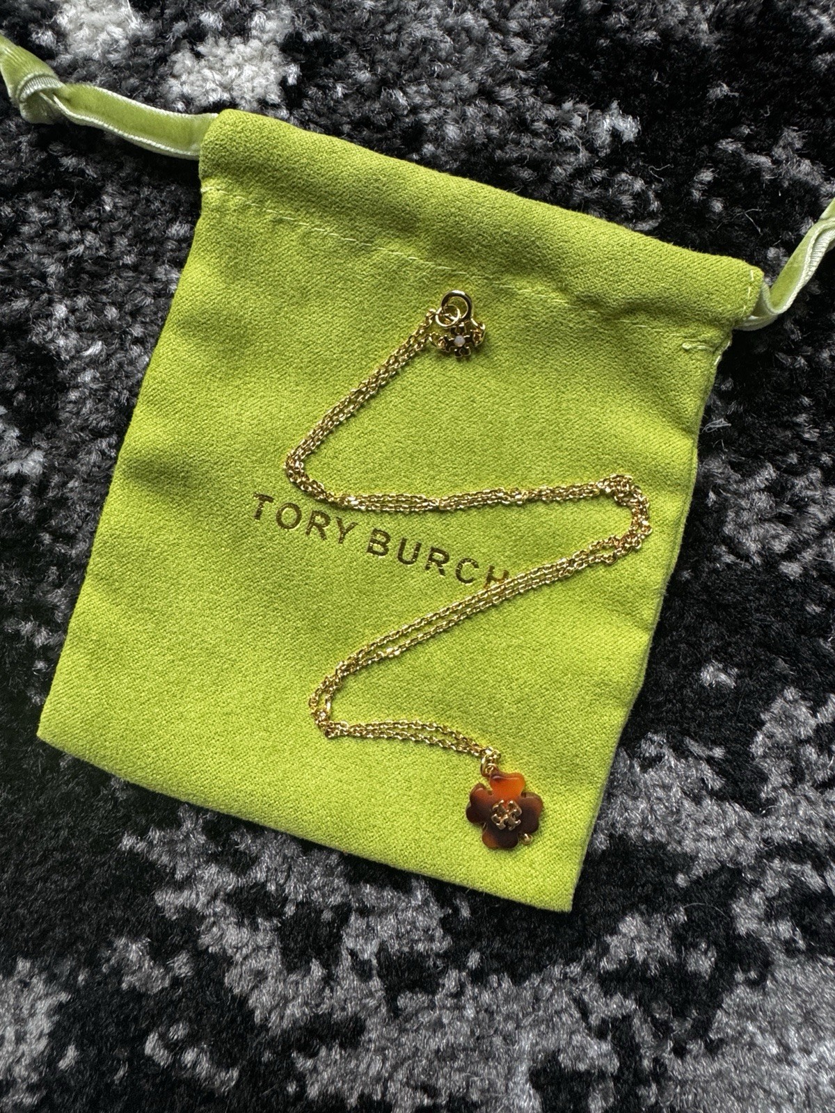 Tory Burch Gold Tone Flower Charm Pendant Cable Chain Necklace Spring Ring