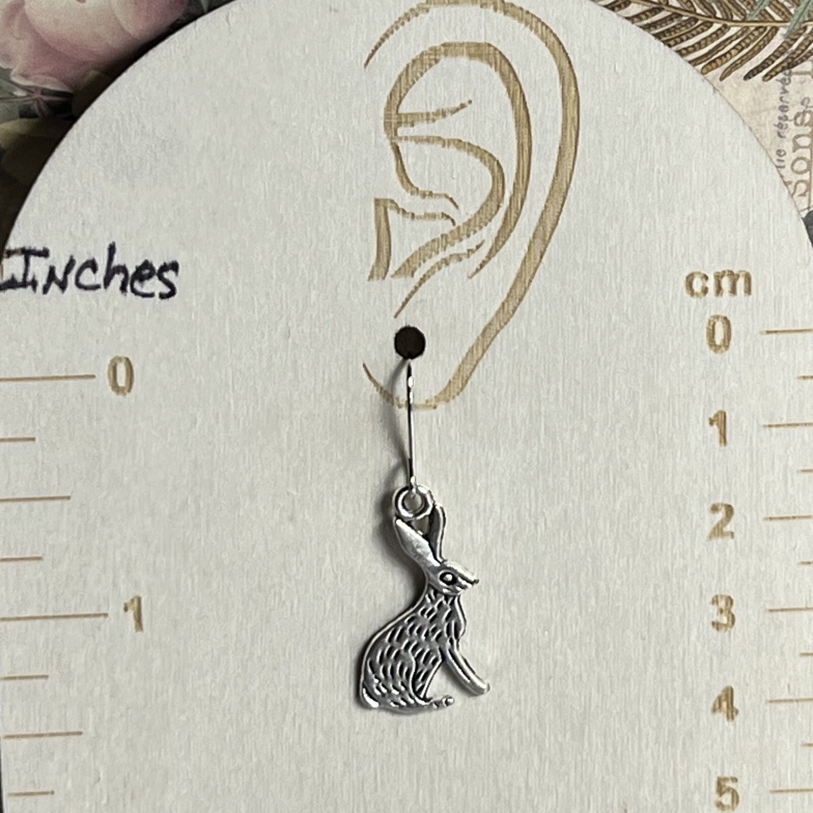 Silver Tone French Hook Etched Bunny Rabbit Charm Dangle Earrings. Easter. S896