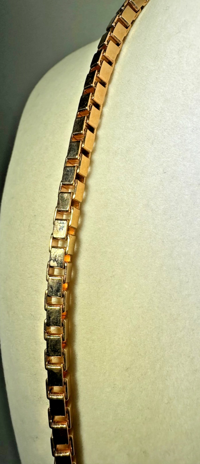 Beautiful Milor Italy Bronze Rose Gold Plate Box Chain necklace. 43.8g. L- 18 in