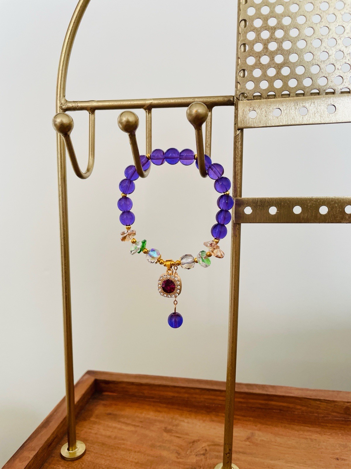 Women’s Amethyst Beaded Stretch Bracelet Gold Tone