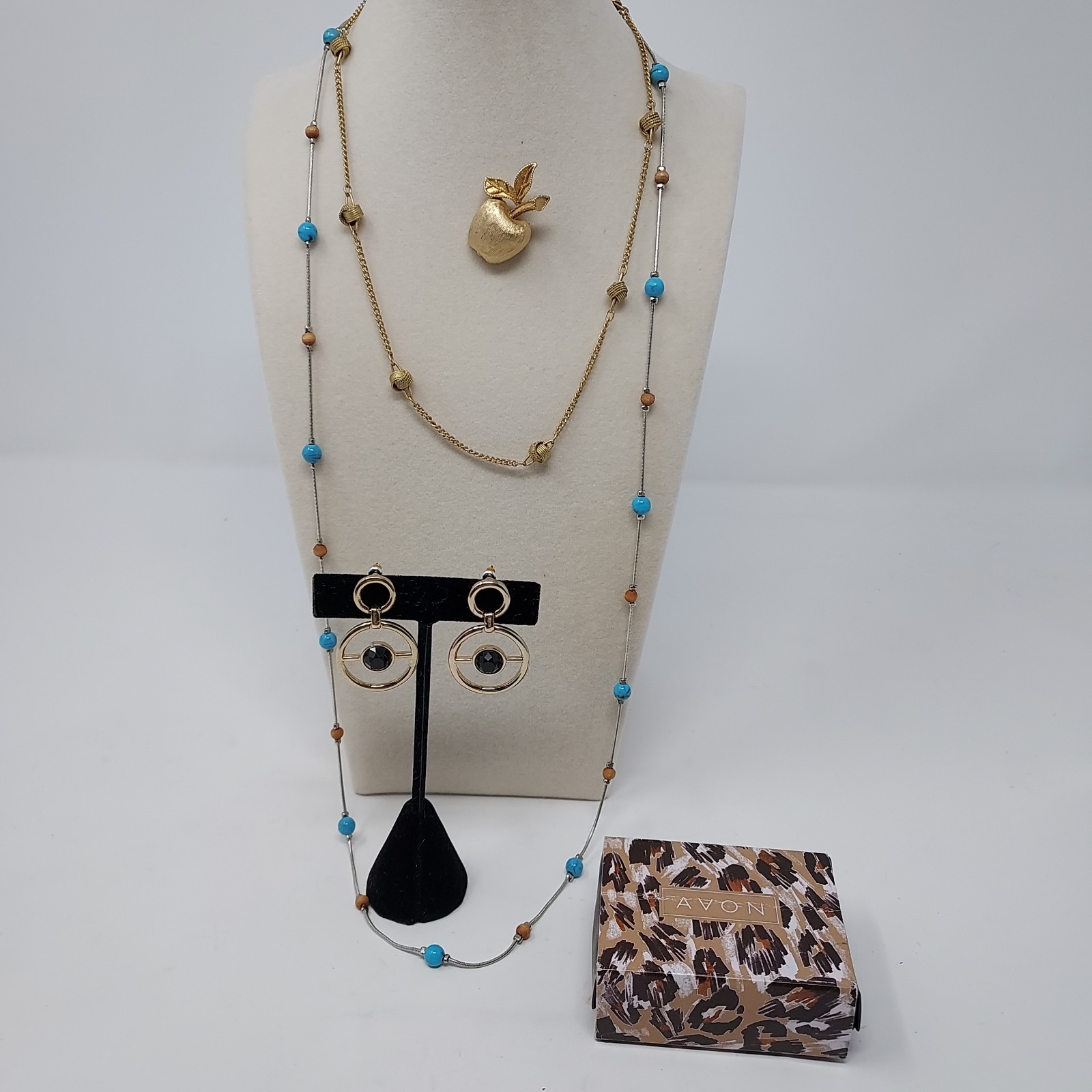 Avon Bundle 4 Pieces Signed Cali Deco Post Earrings Brooch 2 Dainty Necklaces