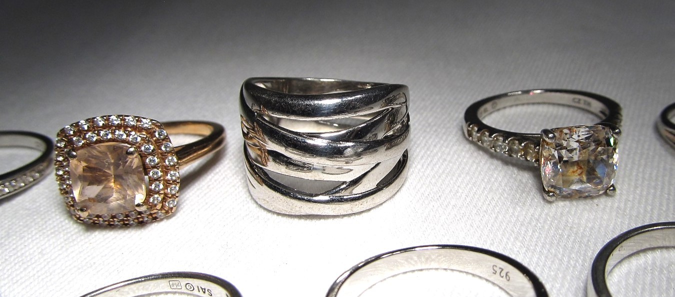 Lot of 13 Rhinestone Fashion Rings All Size 7 C3510
