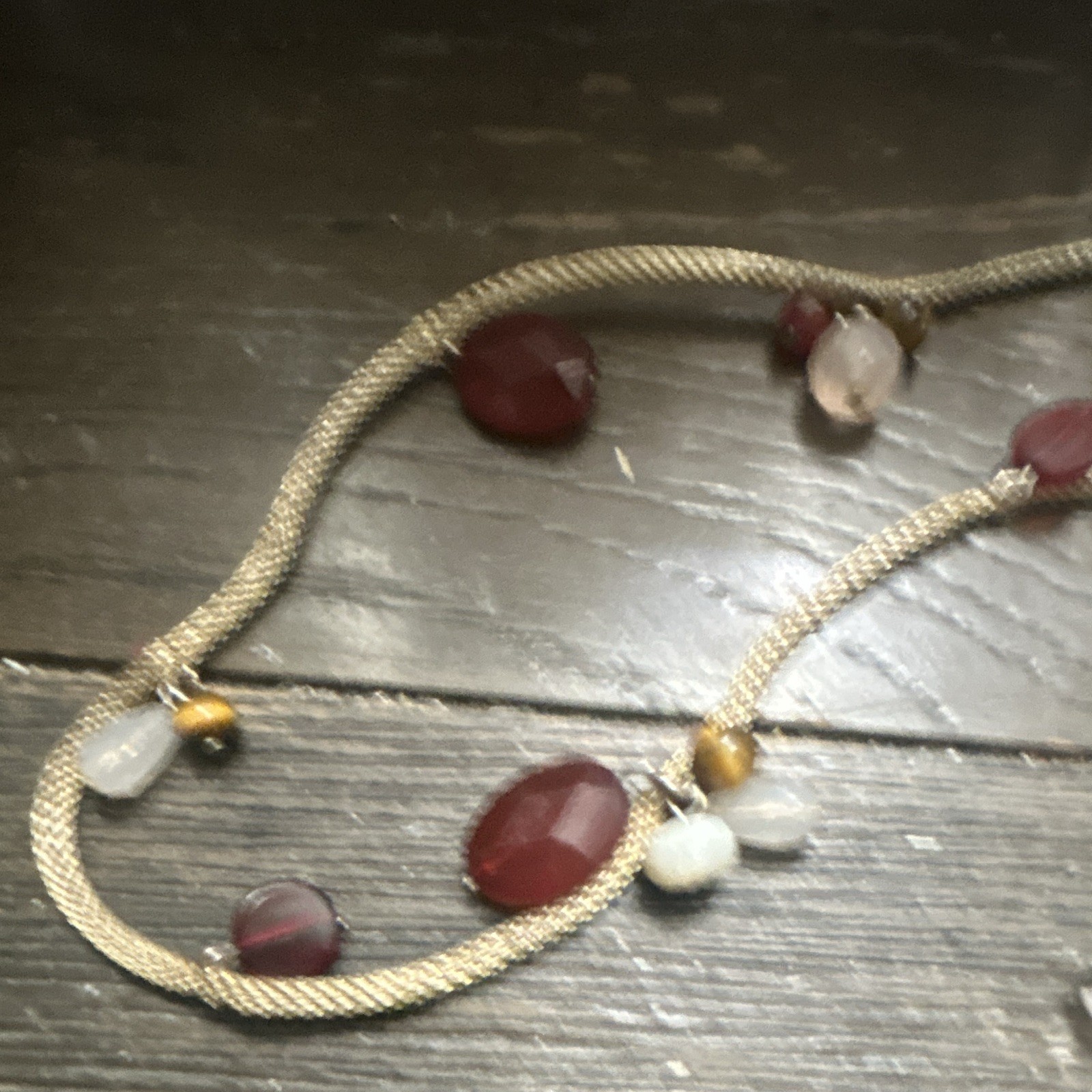 liz&co. Gold Tone Snake Chain Beaded Necklace Red Teardrop Stones Signed