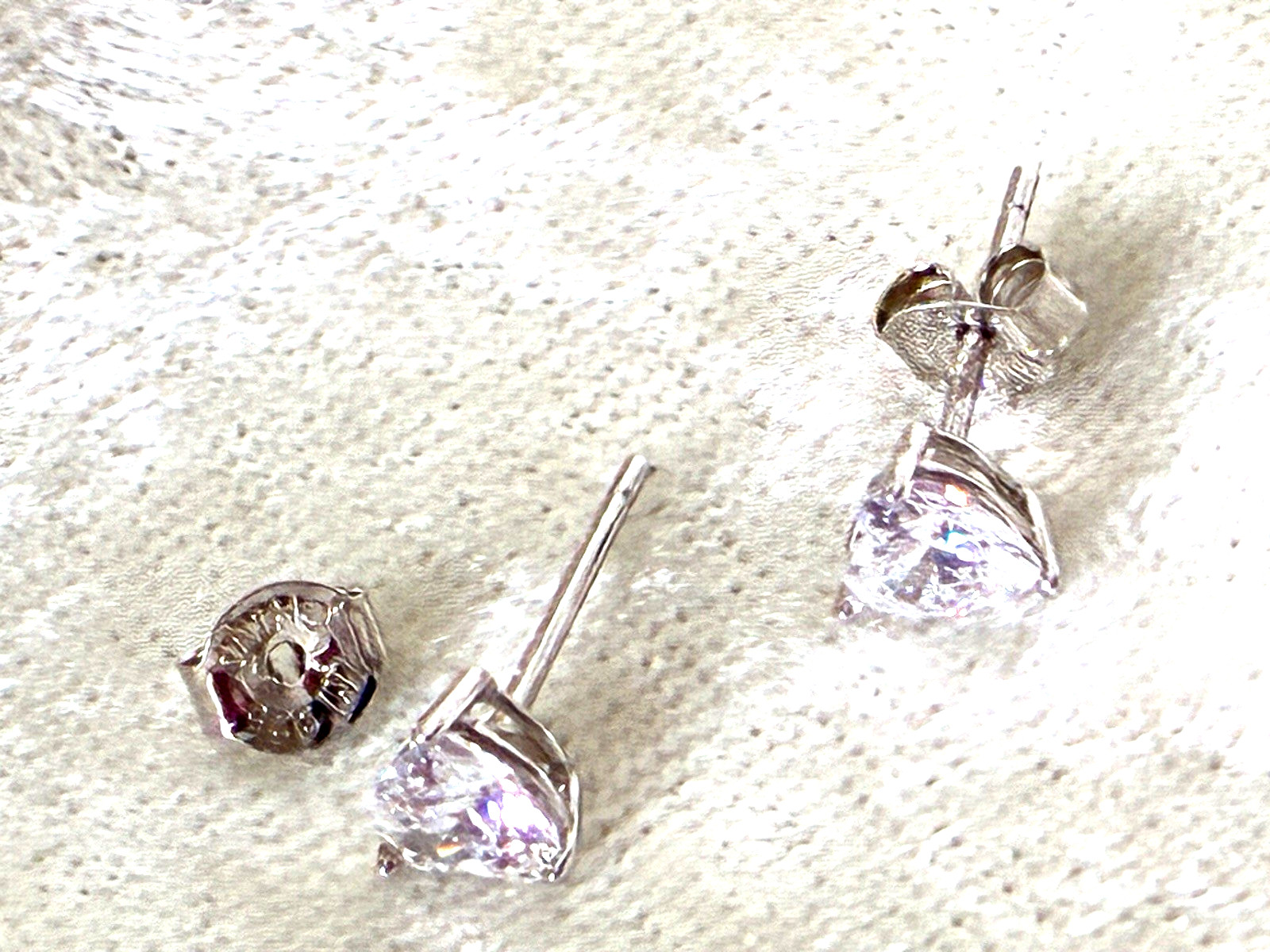 DIAMONIQUE CZ 1.0 cttw HEART STUD EARRINGS, STERLING SILVER (M4823-52)