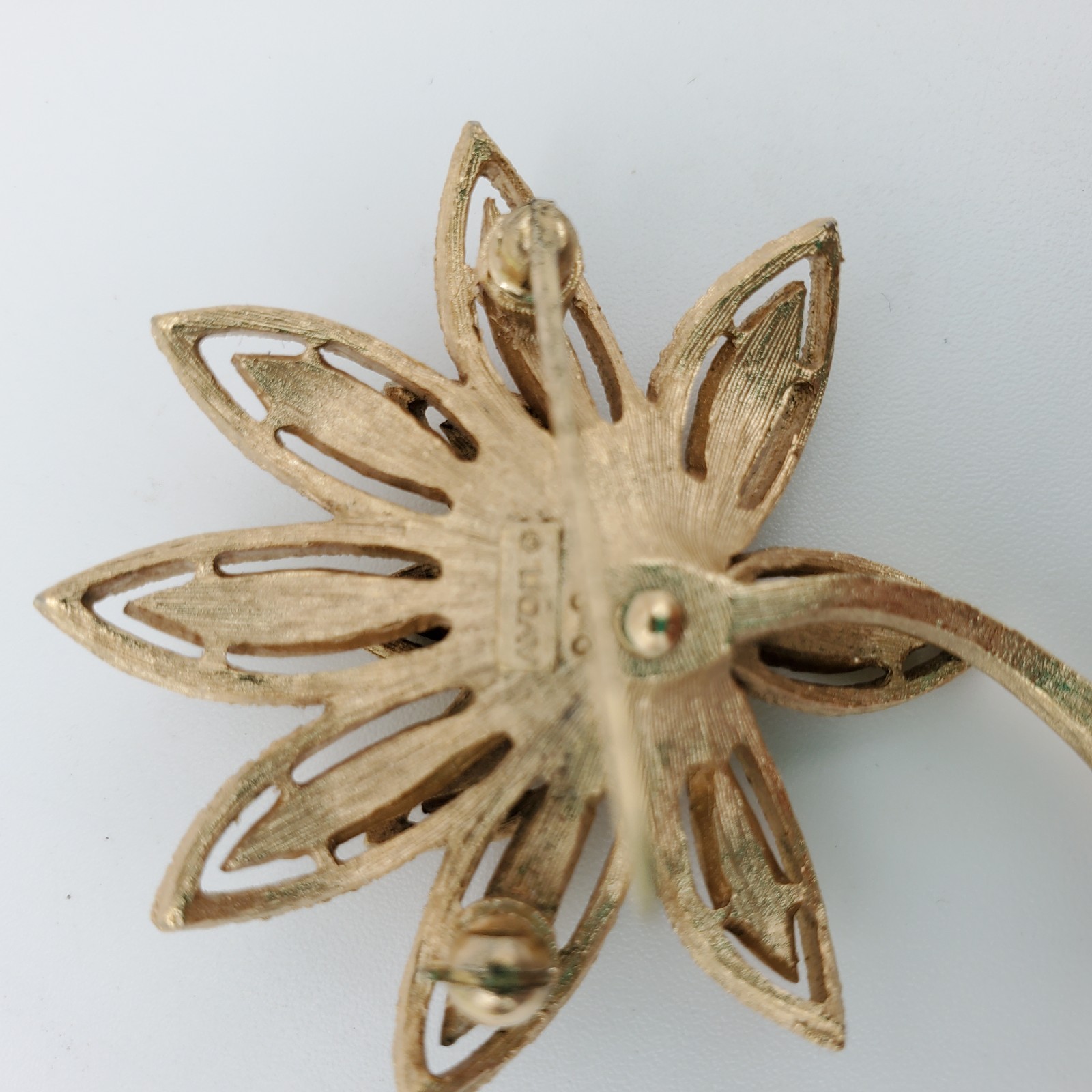 Avon Signed Gold Tone Textured Flower Brooch Pin, Metal, No Stone