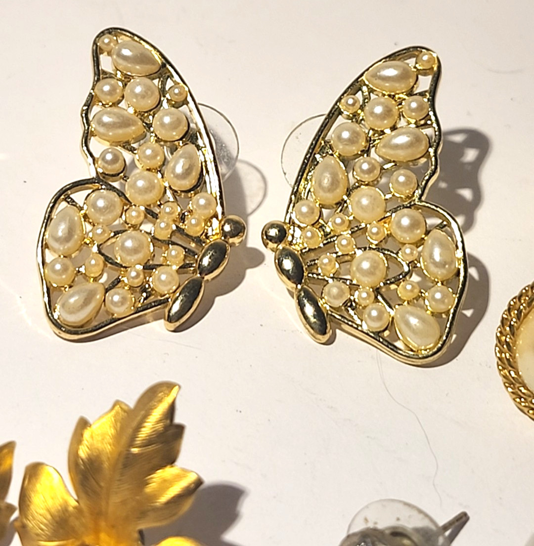 Pearl Earrings Butterly Post Classic Lot of 8 Pair Costume Jewelry