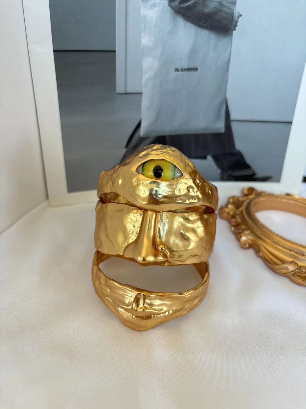 🎁🎁AUTHENTIC High Quality Schiaparelli Classic Pattern Gold Bracelet Bangl Gift