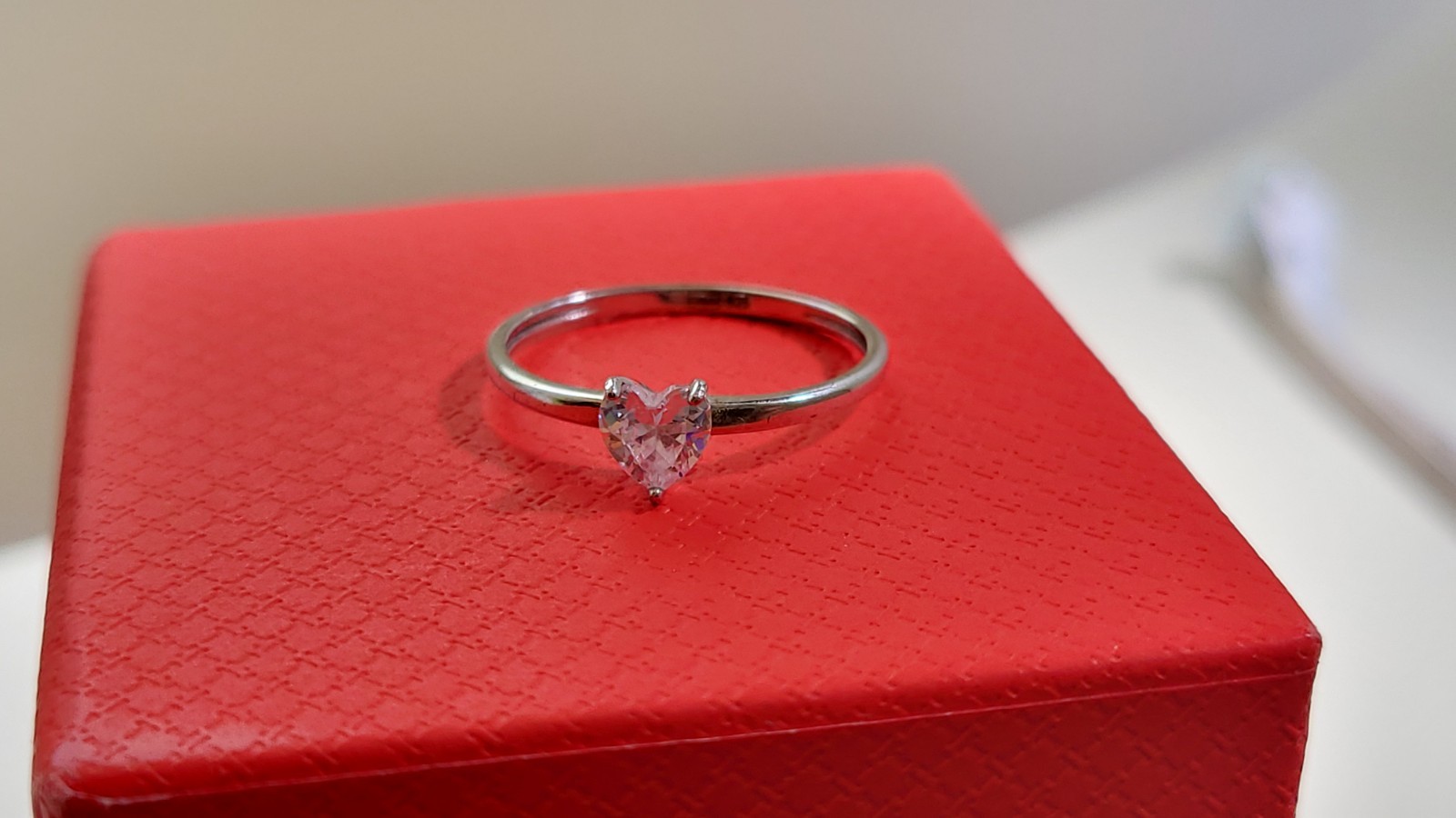 Woman’s 925 Sterling Silver Heart Cubic Zirconia Ring Size 5 US
