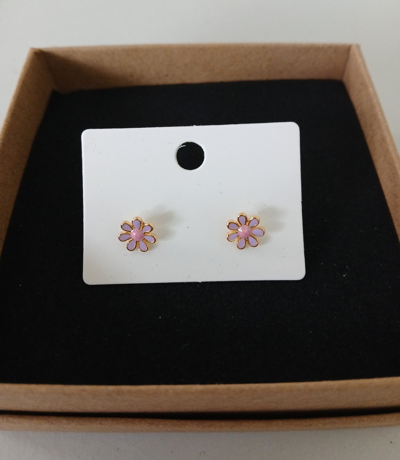 NIB! Great Gift! Gold And Purple Daisy Stud Earrings With Pink Center! Easter!