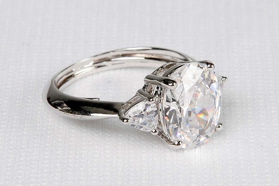 New Avon CLEAR OVAL CZ Silver CZ Cocktail Wedding RING – 5, 6, 7, 8, 9, 10 or 11