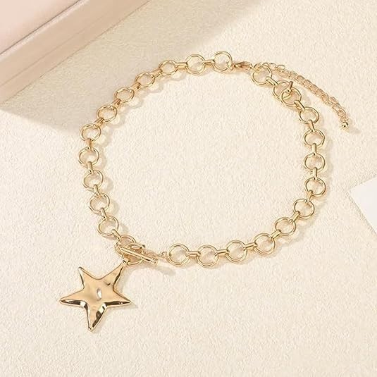 Chunky Star Necklaces for Women Gold Star Statement Necklace Big Star Pendant Ne