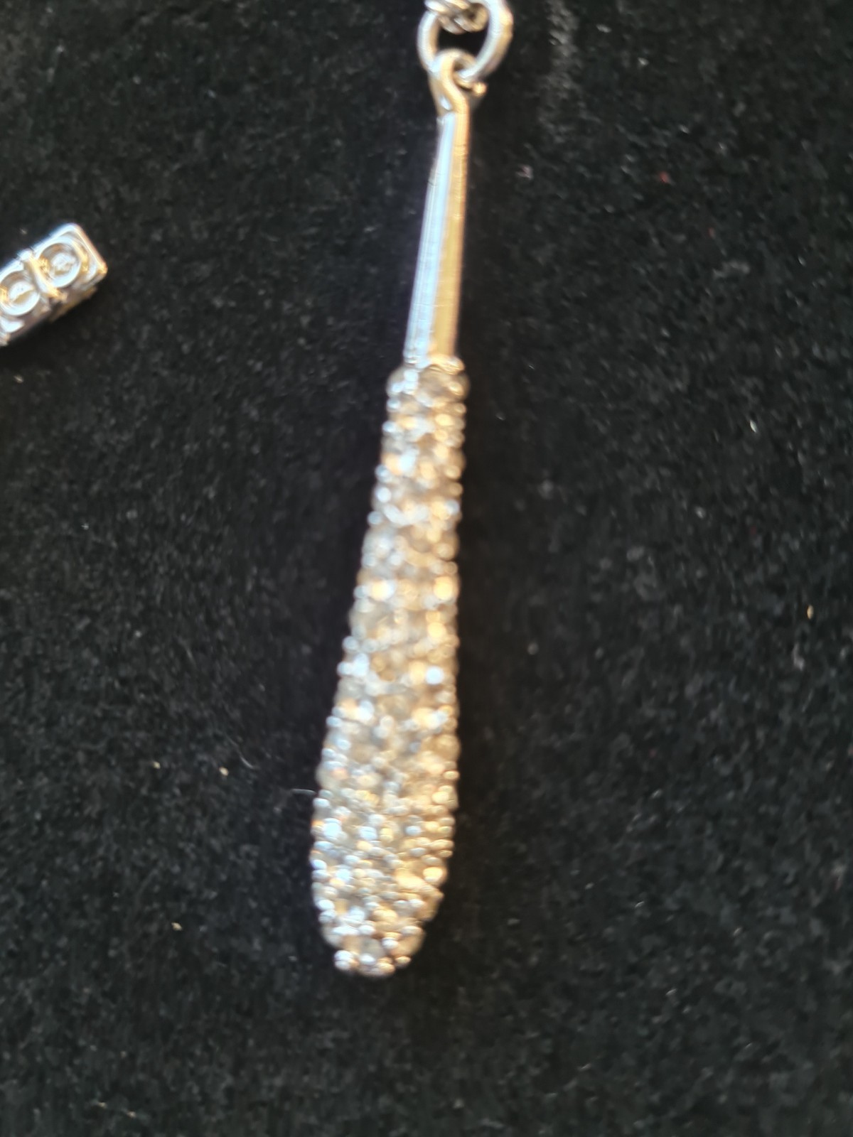 Debenhams Silver Tone Chain With Clear Rhinestones Sport Bat Design Very Good.