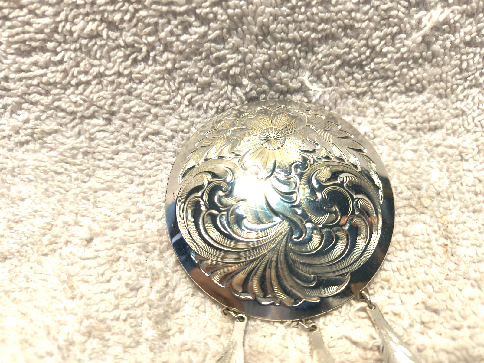 Montana Silversmiths Sterling Silver Plate Pin Broch Dangle Feathers Great Shape