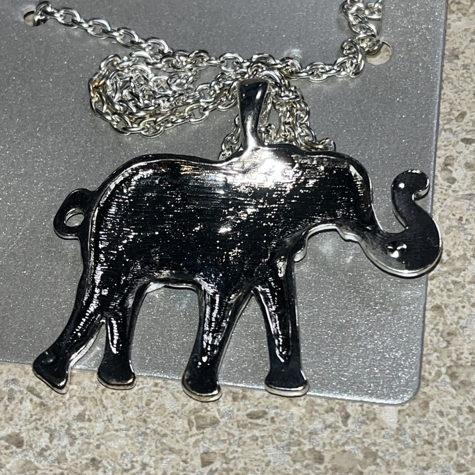 H318~ Helping Animals at Risk Silver Elephant Necklace 18″ w/ 2.5″ Extender NEW